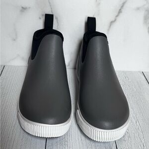 Skechers Men’s Gray Rain Boots with Textured Sole